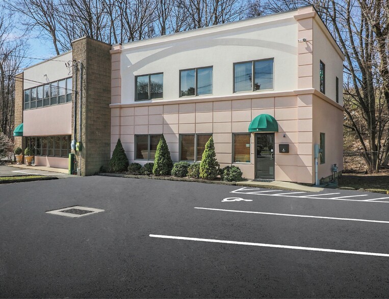 8-10 Byington Pl, Norwalk, CT en alquiler - Foto principal - Imagen 1 de 14