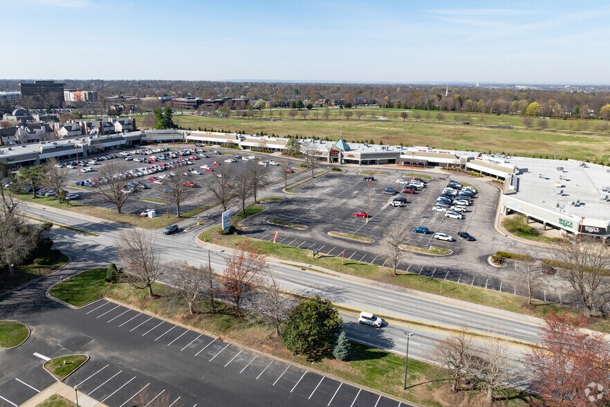 150-300 N Hurstbourne Pky, Louisville, KY en venta - Foto del edificio - Imagen 1 de 1