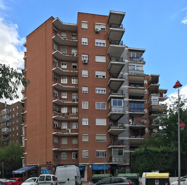 Más detalles de Calle Empecinado, 62, Móstoles - Edificio residencial​ en venta