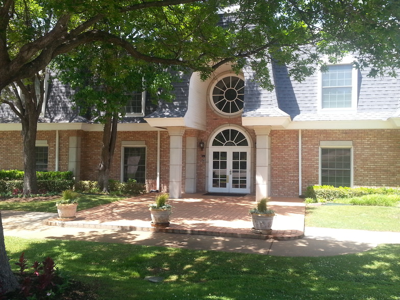 1615 W Abram St, Arlington, TX en alquiler - Foto principal - Imagen 1 de 7