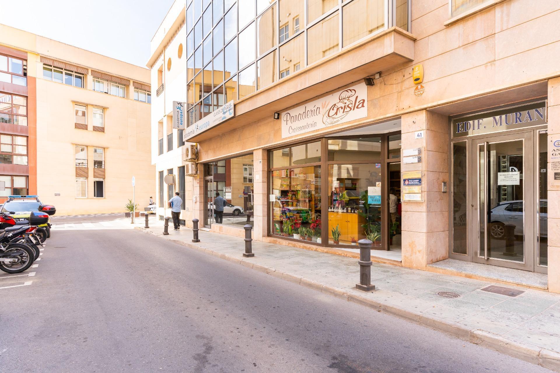 Oficina en El Ejido, Almería en venta Foto del edificio- Imagen 1 de 16