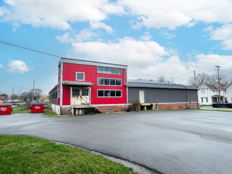355 W Main St, Newark, OH en venta - Foto del edificio - Imagen 2 de 11