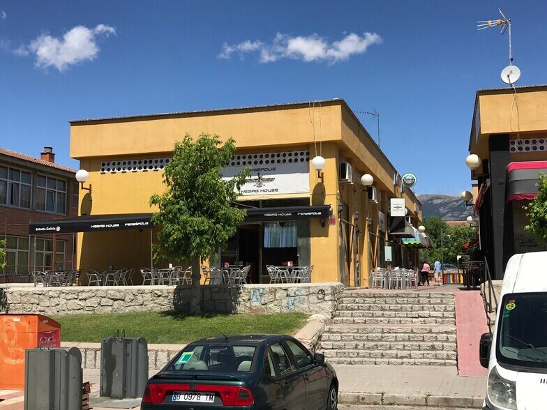 Local en Soto del Real, Madrid en venta - Foto del edificio - Imagen 3 de 5
