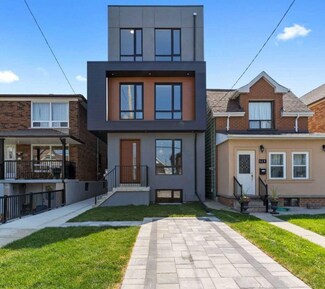 Más detalles de 531 Delaware Av N, Toronto, ON - Edificio residencial en venta