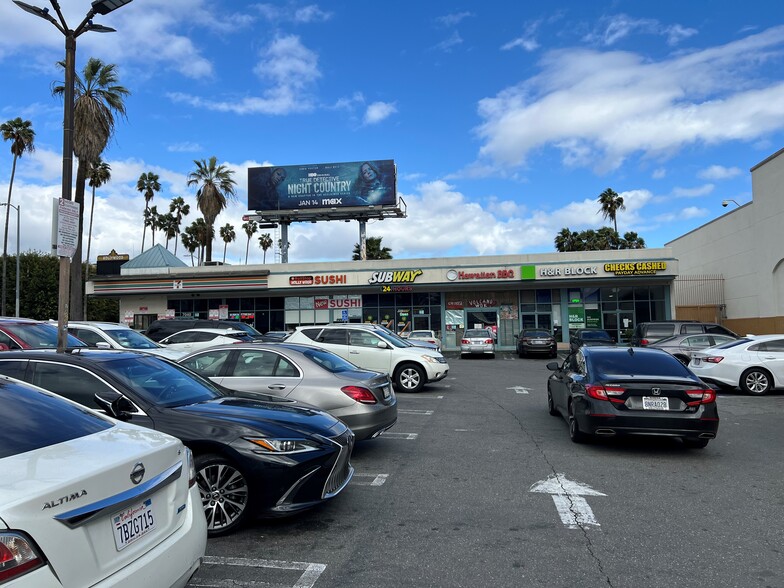 7040 W Sunset Blvd, Los Angeles, CA en alquiler - Foto del edificio - Imagen 2 de 4