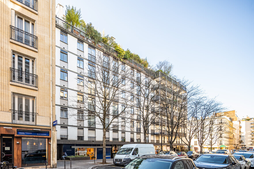 Edificio residencial en Paris en venta - Foto del edificio - Imagen 3 de 9