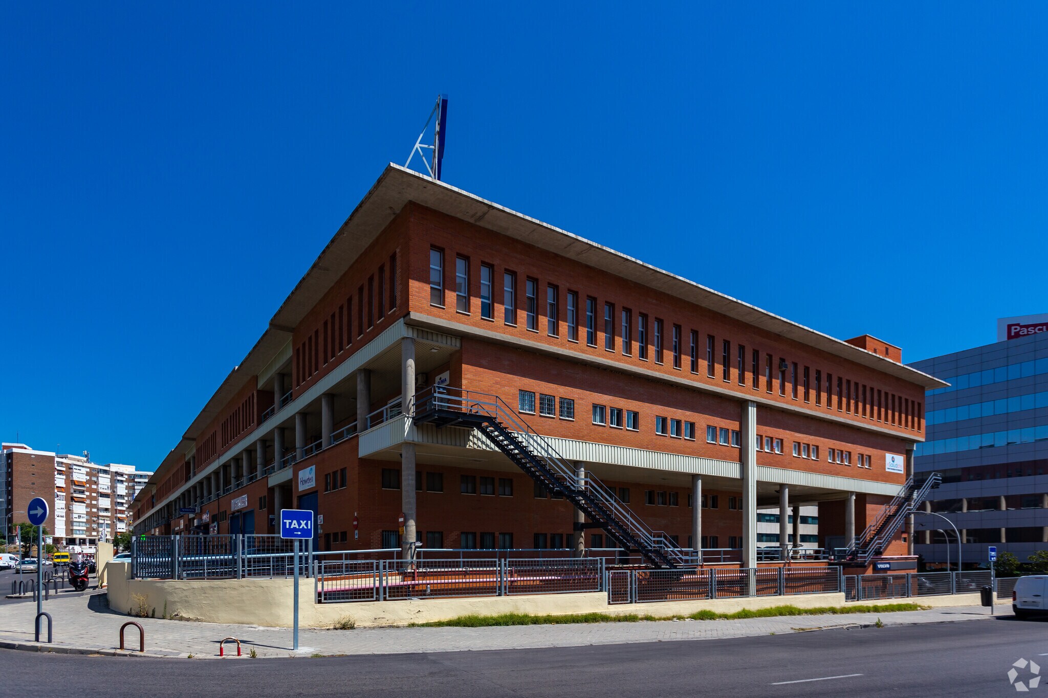 Oficina en Madrid, Madrid en alquiler Foto del edificio- Imagen 1 de 3