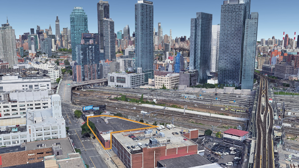 30-35 Thomson Ave, Long Island City, NY en alquiler - Foto del edificio - Imagen 2 de 3