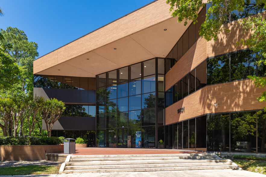 16801 Greenspoint Park, Houston, TX en alquiler - Foto del edificio - Imagen 1 de 5