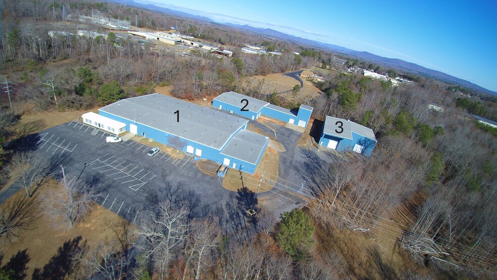 144 Industrial Dr, Forest City, NC en alquiler - Foto del edificio - Imagen 1 de 44