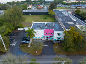 1955 NW 108th Ave, Miami, FL - VISTA AÉREA  vista de mapa - Image1