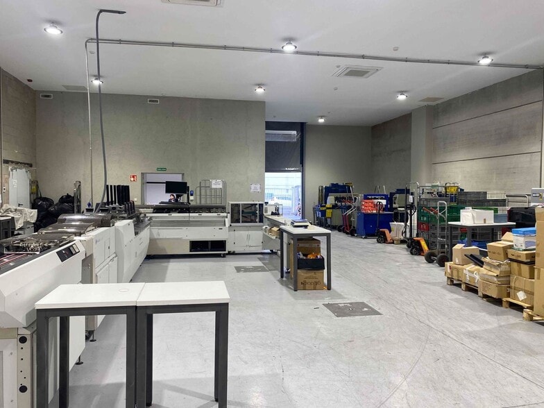 Nave en Getafe, Madrid en alquiler - Foto del edificio - Imagen 3 de 6