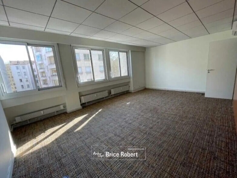 Oficina en Lyon en venta - Foto del interior - Imagen 2 de 11