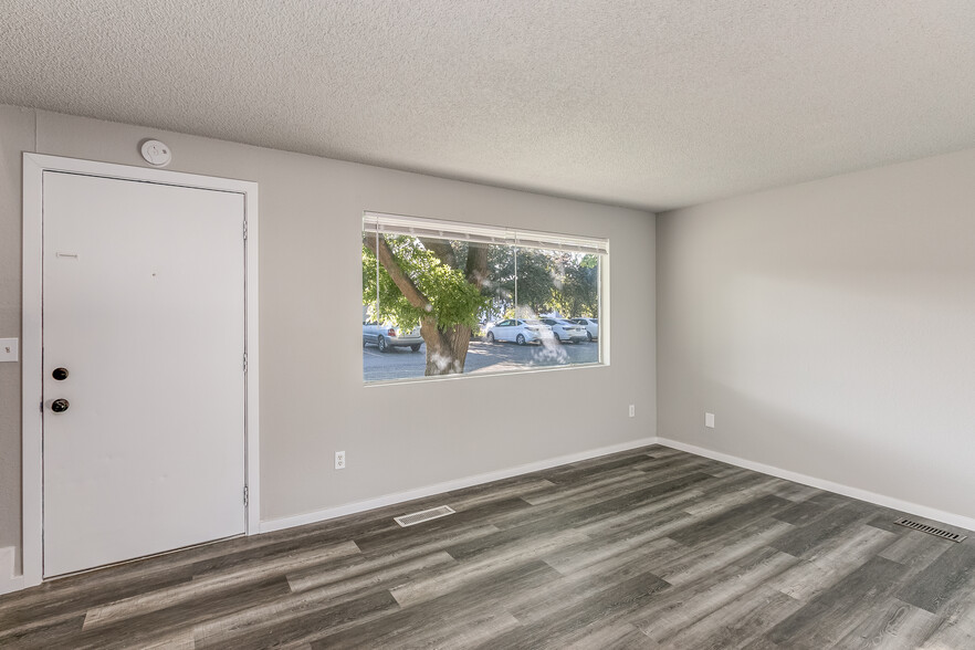 6721 W Kennewick Ave, Kennewick, WA en venta - Foto del edificio - Imagen 2 de 12