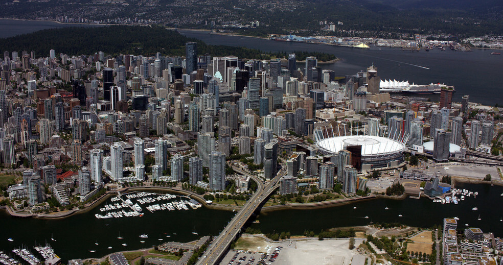 700 W Pender St, Vancouver, BC en alquiler - Vista aérea - Imagen 2 de 12