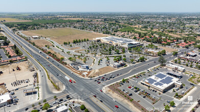 NWC SR 190 & Jaye St, Porterville, CA - VISTA AÉREA  vista de mapa