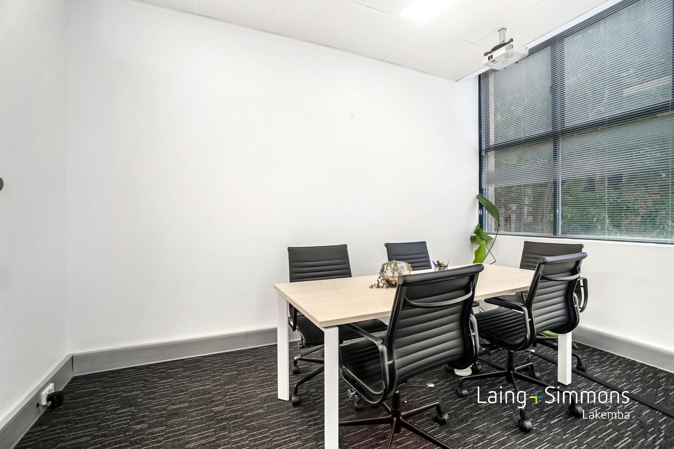 311-315 Castlereagh St, Haymarket, NSW 2000 - Unidad 64 - - Foto del interior - Image 2 of 3