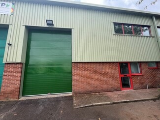 Más detalles de Primrose Hl, Kings Langley - Nave en alquiler