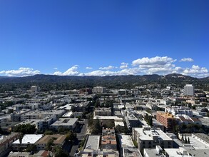 11755 Wilshire Blvd, Los Angeles, CA en alquiler Foto del edificio- Imagen 2 de 4