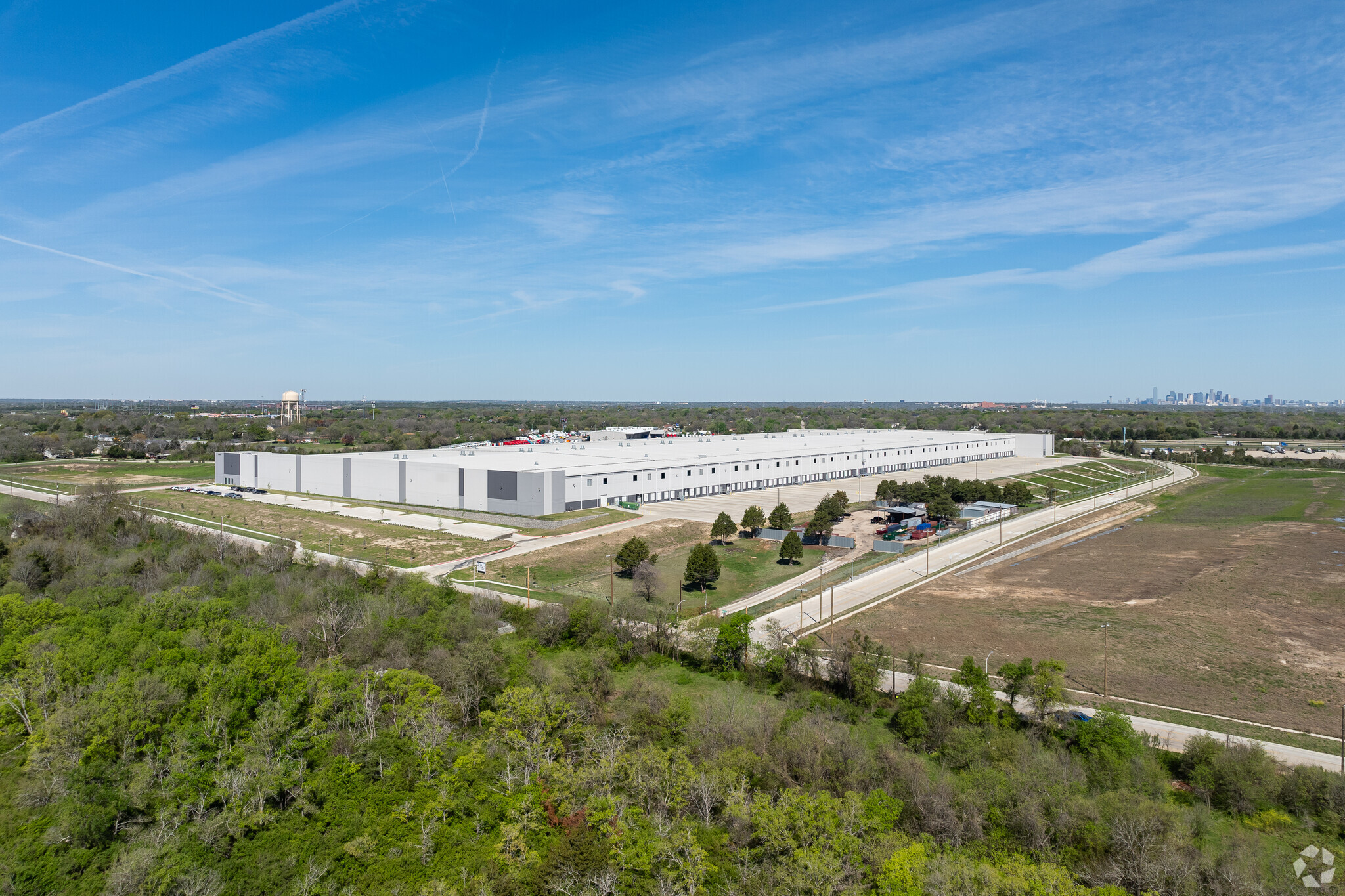 35500 Lyndon B Johnson Fwy, Dallas, TX en alquiler Foto del edificio- Imagen 1 de 4