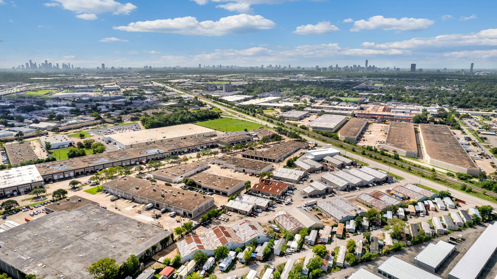 10606 Hempstead Rd, Houston, TX en alquiler - Foto del edificio - Imagen 1 de 6