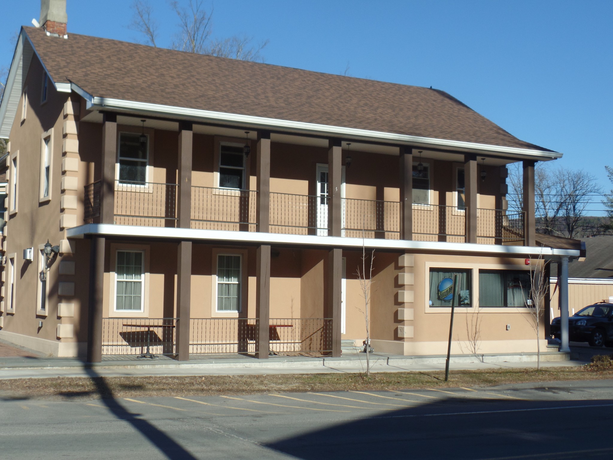 90 Sullivan St, Wurtsboro, NY en venta Foto del edificio- Imagen 1 de 36