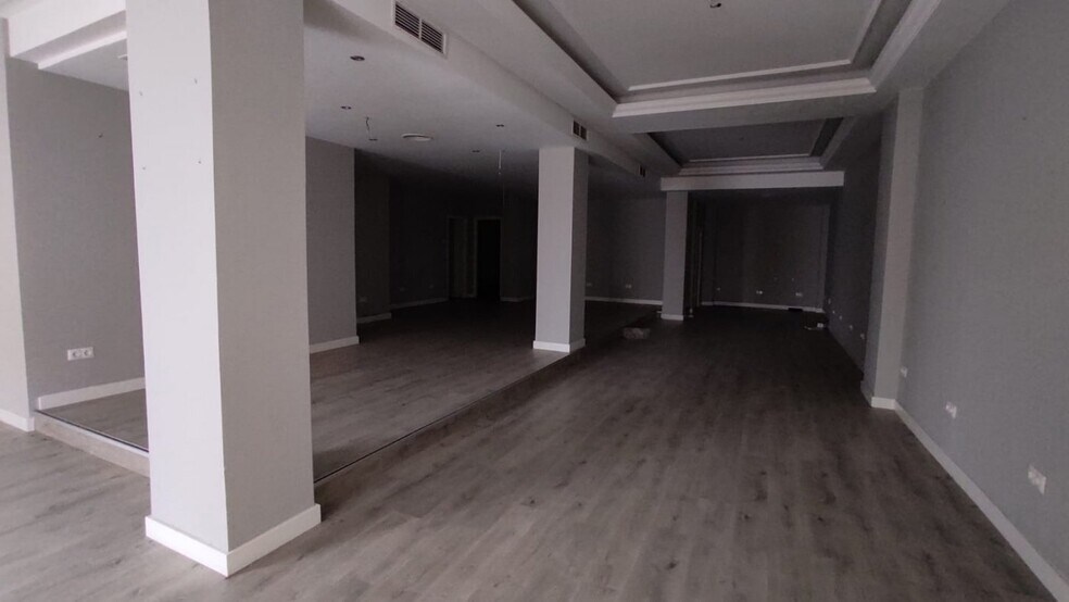 Local en SEVILLA, Sevilla en alquiler - Foto del edificio - Imagen 3 de 6