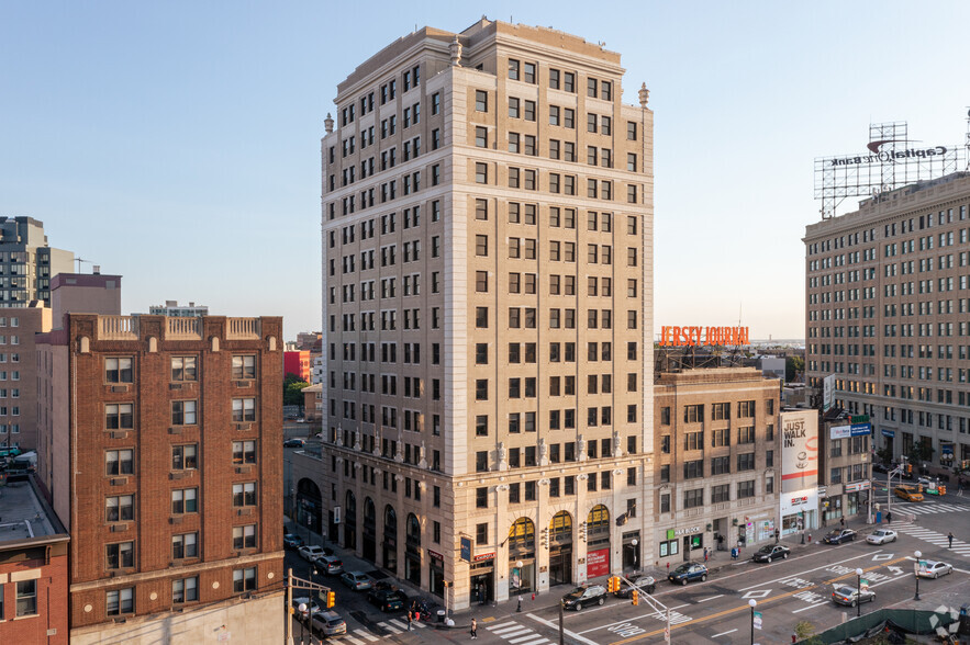 26 Journal Square, Jersey City, NJ en alquiler - Foto del edificio - Imagen 3 de 15