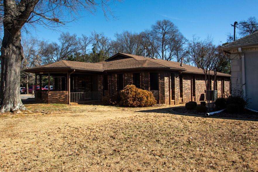 1304 14th Ave SE, Decatur, AL en venta - Foto del edificio - Imagen 2 de 22