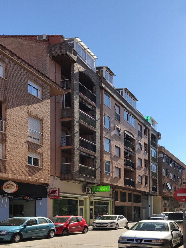 Más detalles de Calle Cardenal Gil de Albornoz, 18, Talavera de la Reina - Edificio residencial​ en venta