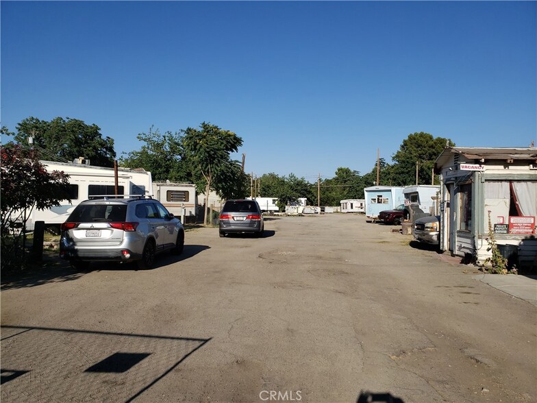 922 S Union Ave, Bakersfield, CA en venta - Foto del edificio - Imagen 3 de 7