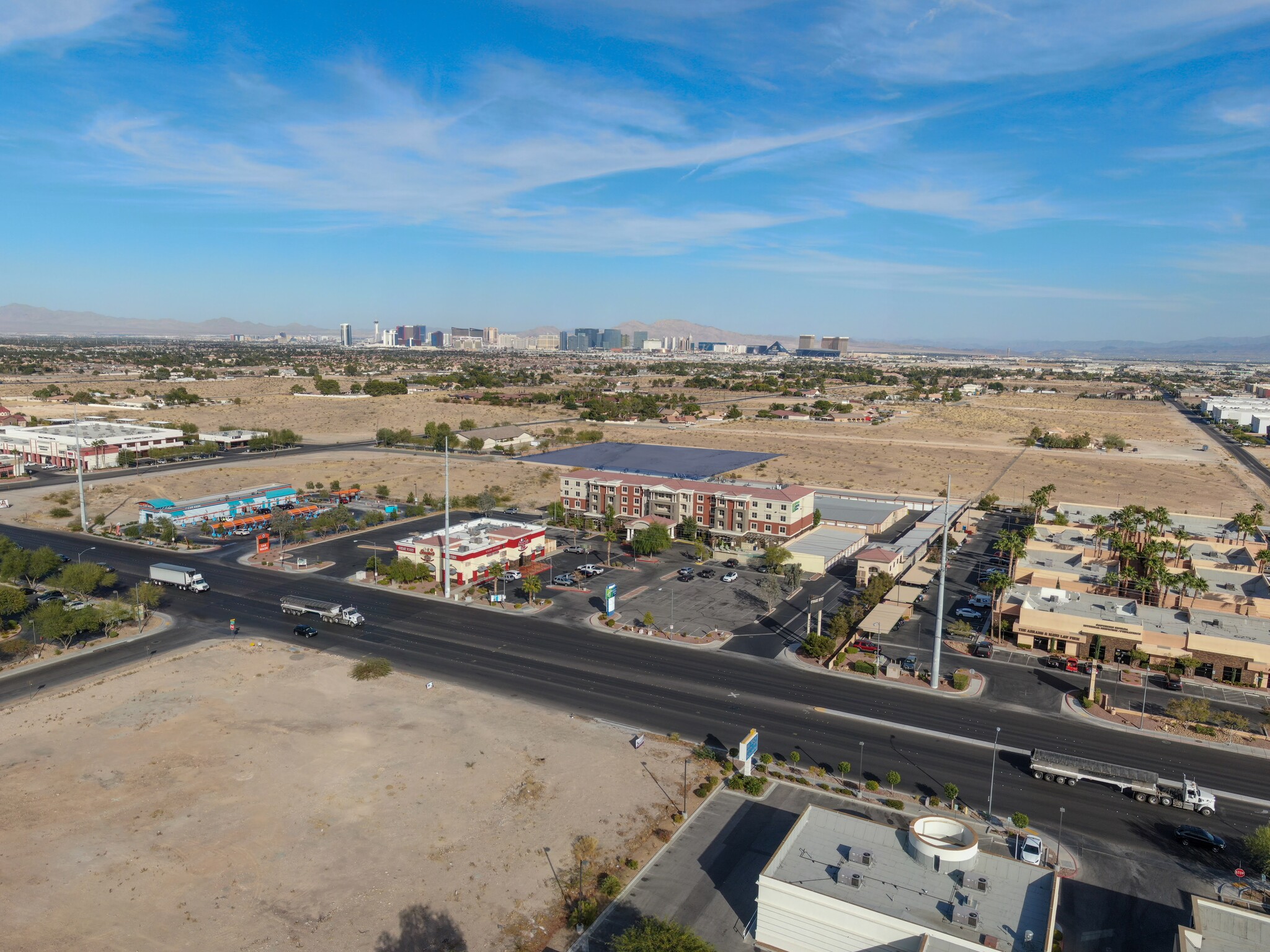 Patrick Lane and Santa Margarita Street, Las Vegas, NV en venta Vista aérea- Imagen 1 de 10