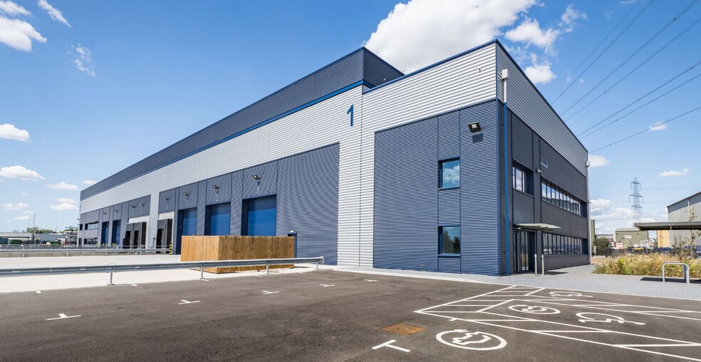 Ferry Ln, Rainham en alquiler - Foto del edificio - Imagen 2 de 4