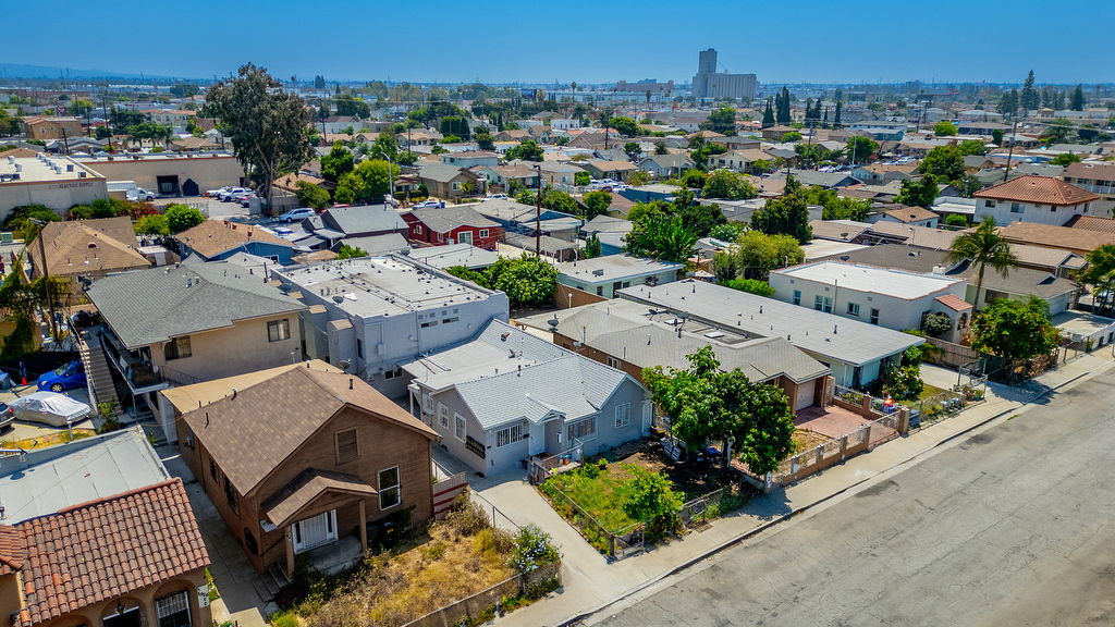 930-932 Fraser Ave, Los Angeles, CA en venta Foto del edificio- Imagen 1 de 107