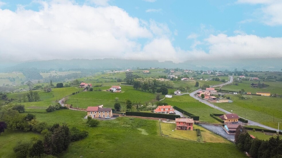Biedes, Las Regueras, Asturias en venta - Vista aérea - Imagen 2 de 27
