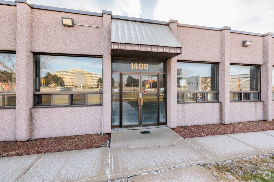 1400 Rte Transcanadienne, Dorval, QC en alquiler - Foto del edificio - Imagen 3 de 8