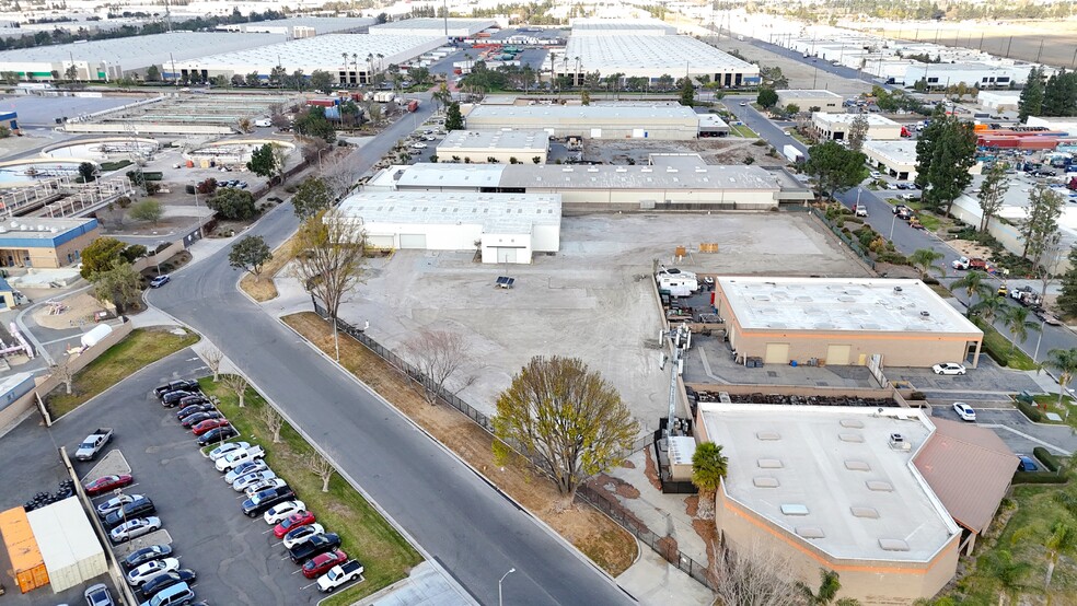 15065 Telephone Ave, Chino, CA en alquiler - Foto del edificio - Imagen 2 de 4