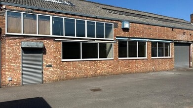 213 Torrington Av, Coventry en alquiler Foto del edificio- Imagen 1 de 10