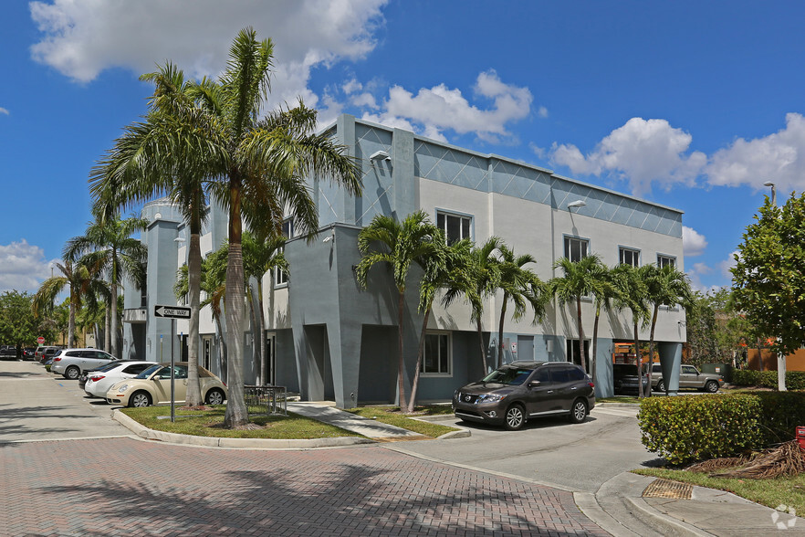 12030 SW 129th Ct, Miami, FL en venta - Foto del edificio - Imagen 2 de 15