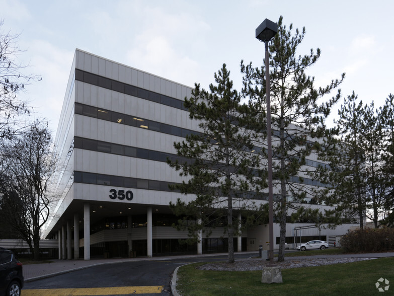 350 Legget Dr, Ottawa, ON en alquiler - Foto del edificio - Imagen 2 de 5