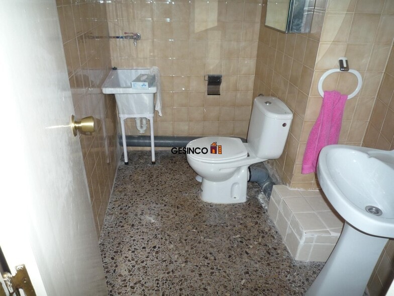 Local en Ontinyent, Valencia en venta - Foto del edificio - Imagen 2 de 4