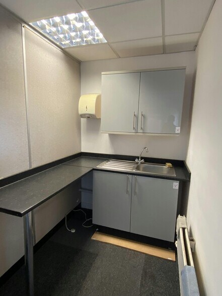 46-50 Coombe Rd, New Malden en alquiler - Foto del edificio - Imagen 3 de 4