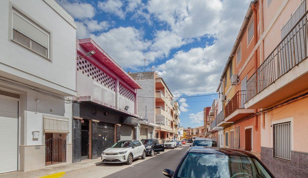 Local en La Pobla Llarga, Valencia en venta Foto principal- Imagen 1 de 19
