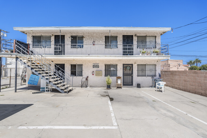 1021 E 12th St, Long Beach, CA en venta - Foto del edificio - Imagen 1 de 13