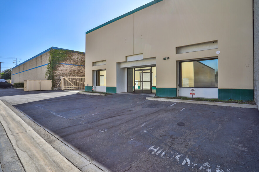 11930 Goldring Rd, Arcadia, CA en venta - Foto del edificio - Imagen 1 de 21