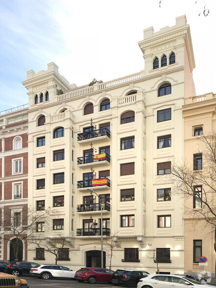 Calle de Montalbán, 10, Madrid, Madrid en alquiler - Foto del edificio - Imagen 1 de 2