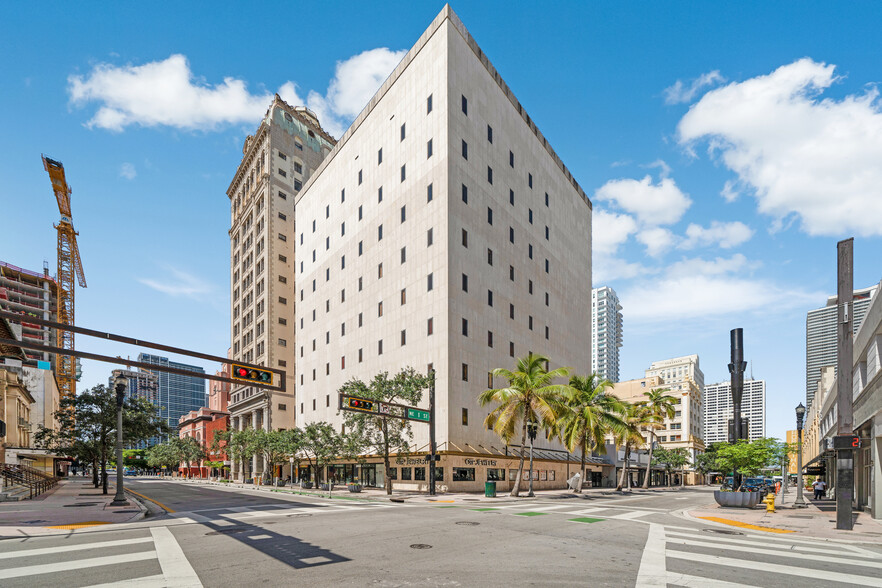 111 NE 1st St, Miami, FL en alquiler - Foto del edificio - Imagen 2 de 17