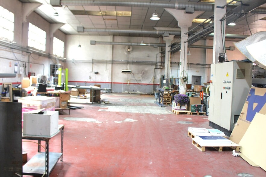 Nave en Fuenlabrada, Madrid en venta - Foto del interior - Imagen 3 de 19