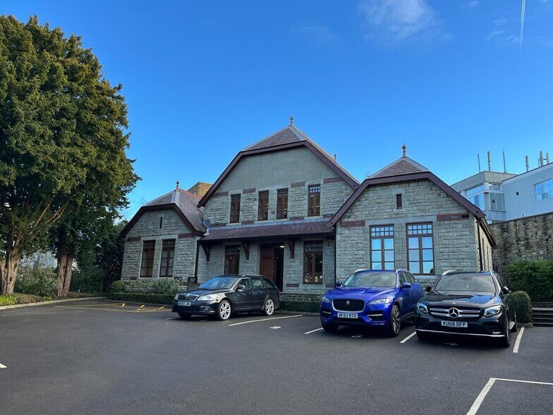 Nolton Court, Bridgend en alquiler - Foto del edificio - Imagen 1 de 2
