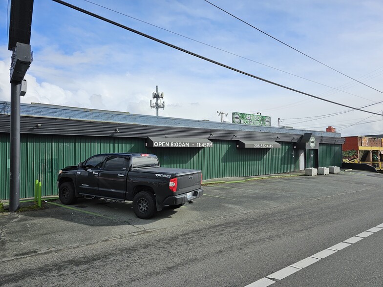 9724 Aurora Ave N, Seattle, WA en alquiler - Foto del edificio - Imagen 1 de 2